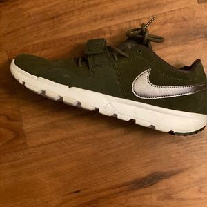 nike SB MENS 8.5 women’s 10